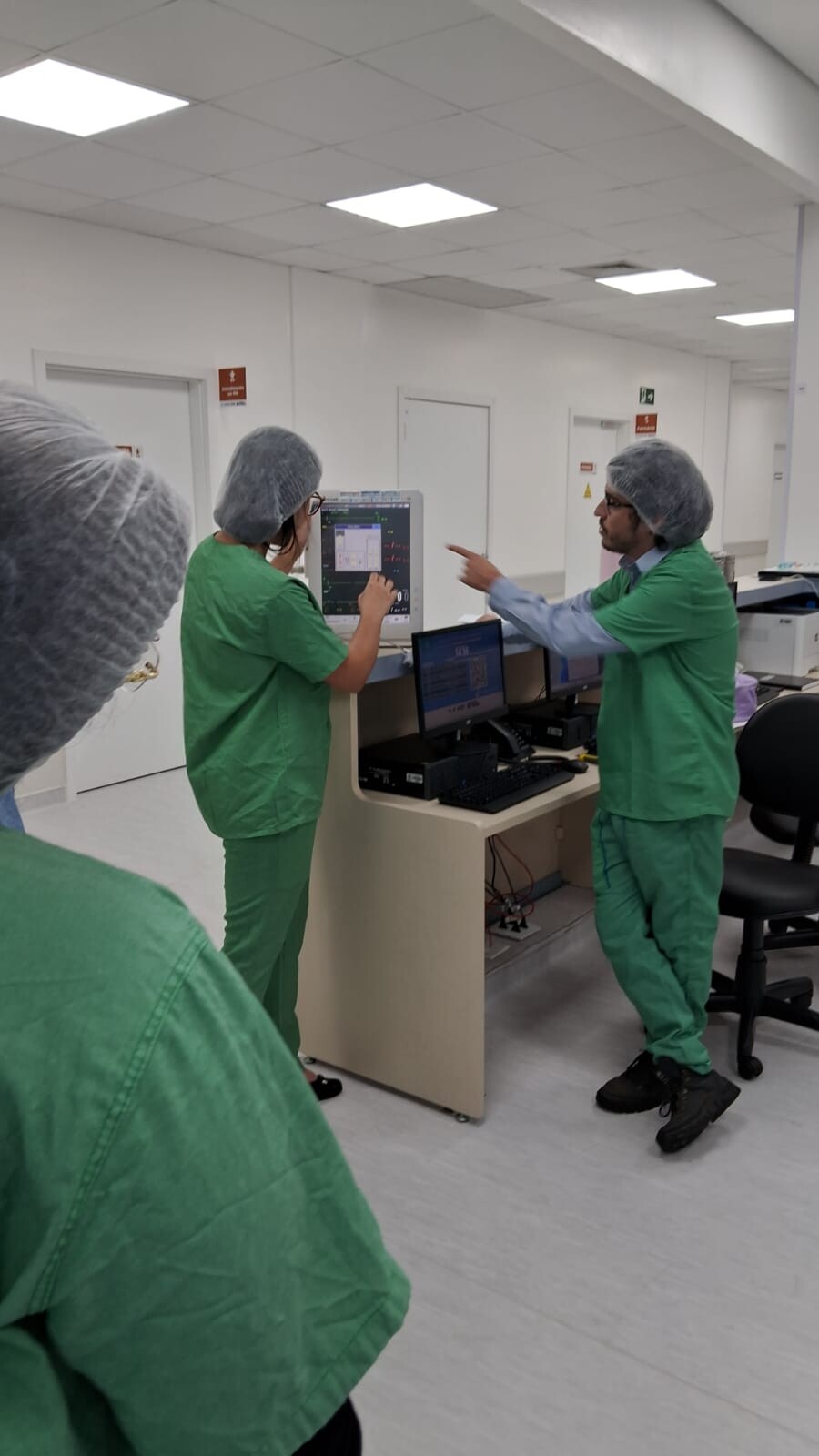 equipe-do-hmsa-recebe-capacitacao-sobre-operacao-de-equipamentos